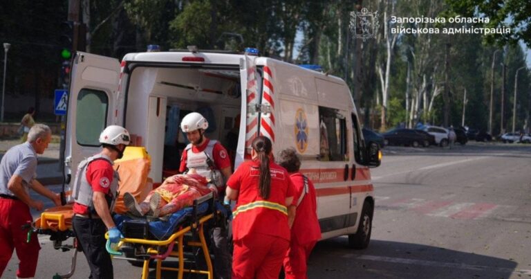 Запоріжжя під обстрілами: Росія застосувала КАБи та дрони, є постраждалі