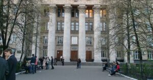 Комунальний Колапс у КНЕУ: П’ять Гуртожитків Залишилися Без Світла та Гарячої Води – Студенти Шукають Відповідей