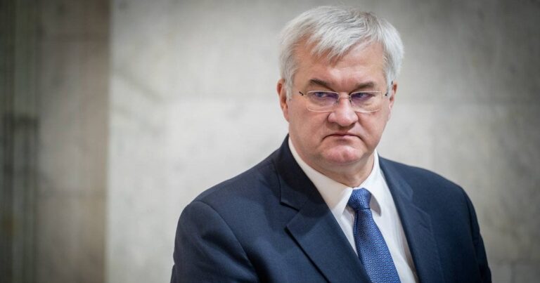 Новий етап мирних переговорів: Україна натякає на важливий поворот завдяки США