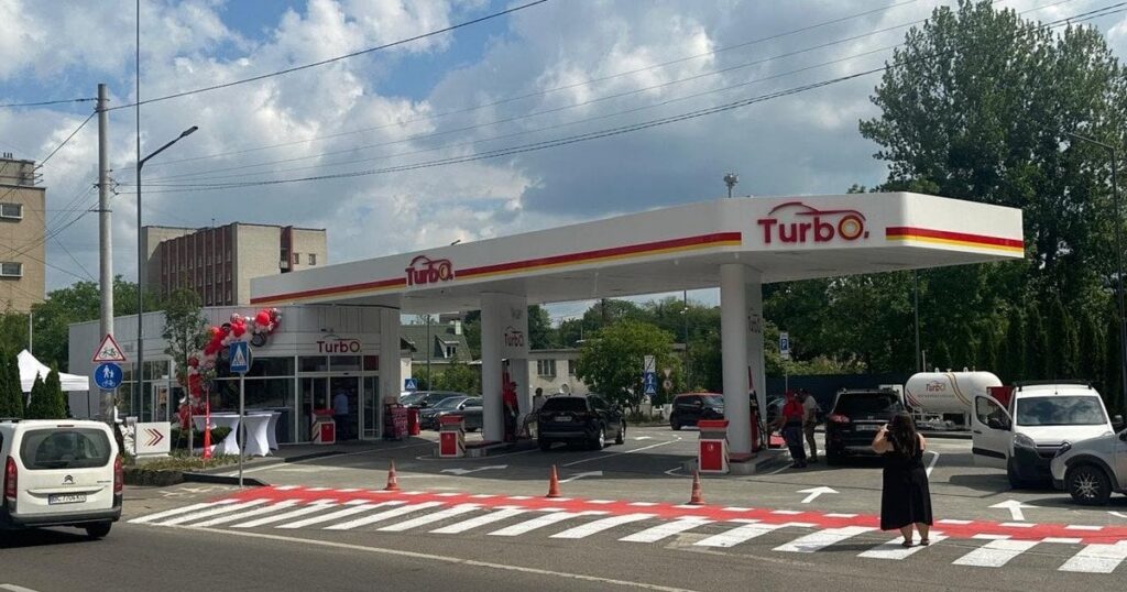 У Львові стартувала нова українська мережа АЗК TurbOil
Актуально У Львові стартувала нова українська мережа АЗК TurbOil
Актуально