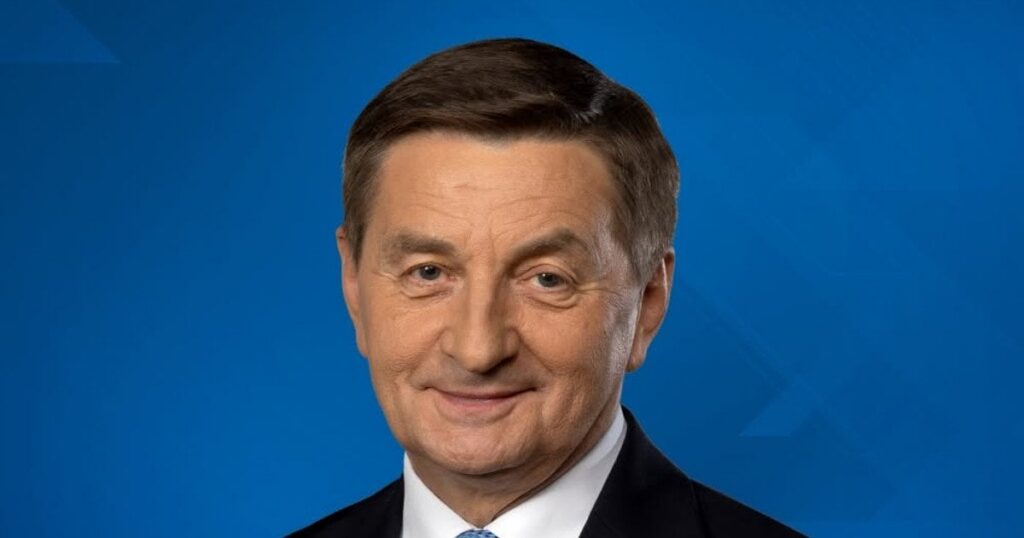 Скандал між Україною та Польщею: ще троє польських політиків відмовилися від державних нагород — Світ