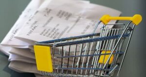 Українців попередили про шахрайську схему з чеками: ви можете втратити гроші