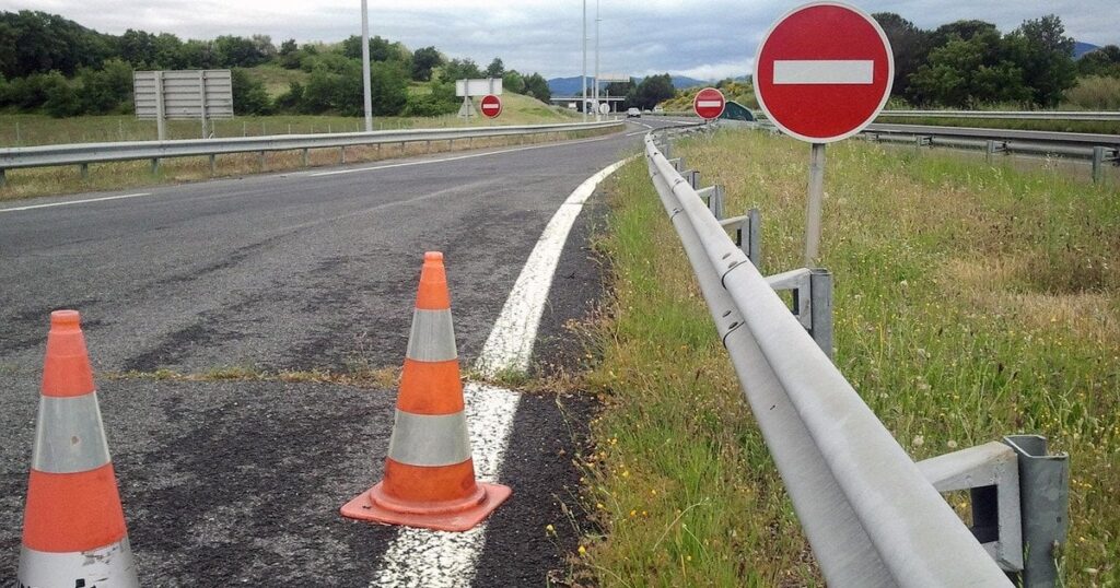 Кортеж міністра оборони Польщі потрапив у ДТП у Познані — Світ
