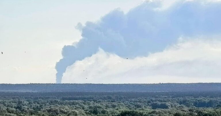 Україна завдає точного удару: СБУ “підсмажила” нафтопереробні станції, що годували пальним Москву і експортні маршрути!