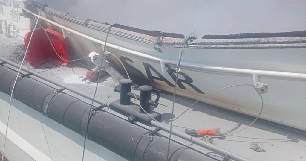 РФ розстріляла рятувальні судна в морському коридорі: є постраждалі — Політика РФ розстріляла рятувальні судна в морському коридорі: є постраждалі — Політика