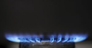 Чи Чекають Українців Нові Платіжки за Газ? Експерти Розкривають Правду про Майбутнє Тарифів