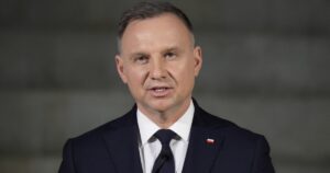 Скандал між Польщею та Україною: Дуда шокував заявою про орден Зеленського