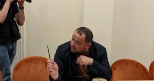 Сергія Кузьміних від Слуги Народу затримали та помістили в ізолятор — Укрaїнa