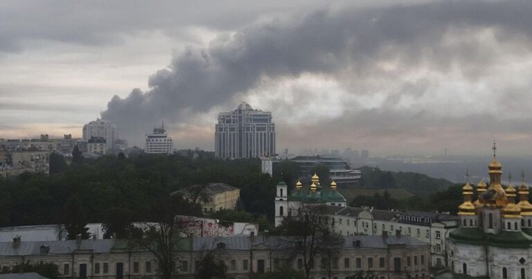 Найбільш вражаючі фотографії Червня 2026: Події, що змінили світ