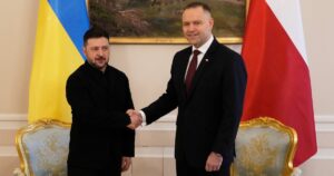 Українці вибухнули мемами через скандал із орденами між Україною та Польщею: що пишуть у Мережі