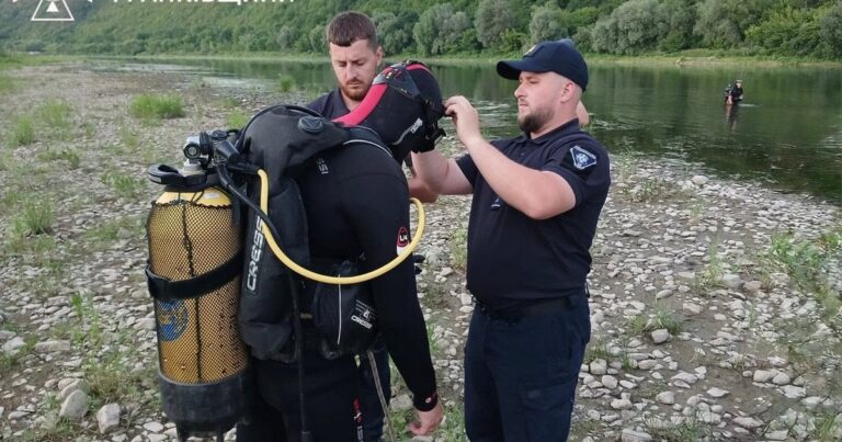 Масштабні пошуки 17-річного юнака на Дністрі: водолази, дрони та рятувальники в дії