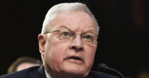 ПАУЗА В ПЕРЕГОВОРАХ ЩОДО УКРАЇНИ: США ЗОСЕРЕДЖЕНІ НА ІРАНІ, УКРАЇНА САМА СТОЇТЬ МІЦНО — ЕКСПЕРТ