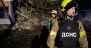 Жахлива ніч для Харкова: КАБи спричинили руйнування, жінка під завалами – подробиці трагедії