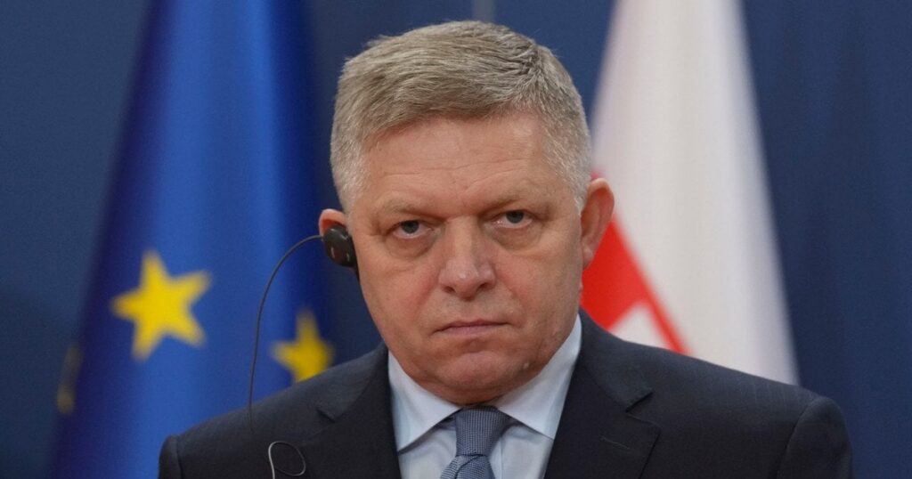 Фіцо зробив заяву про війну в Україні та неочікувано назвав єдиний шлях до миру Фіцо зробив заяву про війну в Україні та неочікувано назвав єдиний шлях до миру