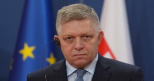 Роберт Фіцо: Єдиний Шлях до Миру в Україні – Це Переговори, а Не Військові Дії