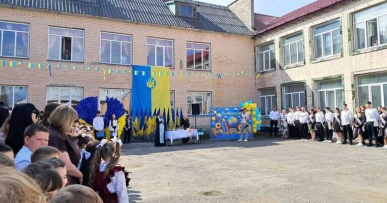 Мовний скандал на Тернопільщині: пісня MONATIK на випускному спричинила службове розслідування!