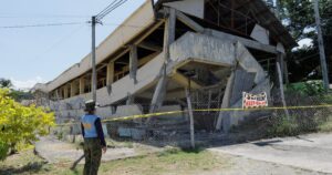 Потужний землетрус сколихнув Філіппіни: багато жертв і масштабні руйнування (фото)
