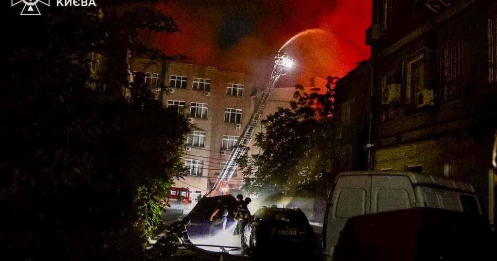 Масована атака РФ на Київ 2 липня: все, що відомо про наслідки удару станом на ранок (фото) Масована атака РФ на Київ 2 липня: все, що відомо про наслідки удару станом на ранок (фото)