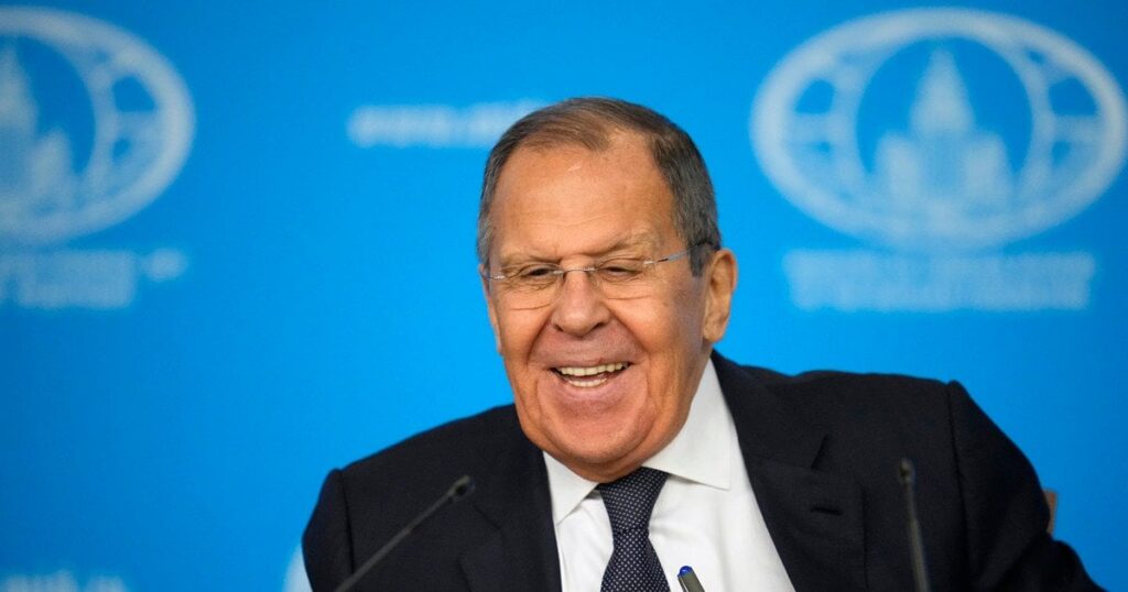 Лавров у паніці заявив про обіцянки США щодо Зеленського - у Кремлі знову шукають винних — Політика Лавров у паніці заявив про обіцянки США щодо Зеленського - у Кремлі знову шукають винних — Політика