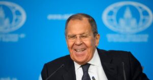 Лавров звинувачує США: Росія вдає, що шукає винних у провалі переговорів щодо України