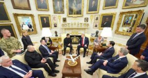 Трамп про зустріч із Зеленським: “Переговори пройшли дуже добре”