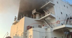 Росія вдарила по заблокованих цивільних суднах у портах Миколаївщини: є загиблий і поранені
