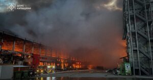 Атака на Київщину 19 липня: двоє постраждалих, пошкоджено склади
