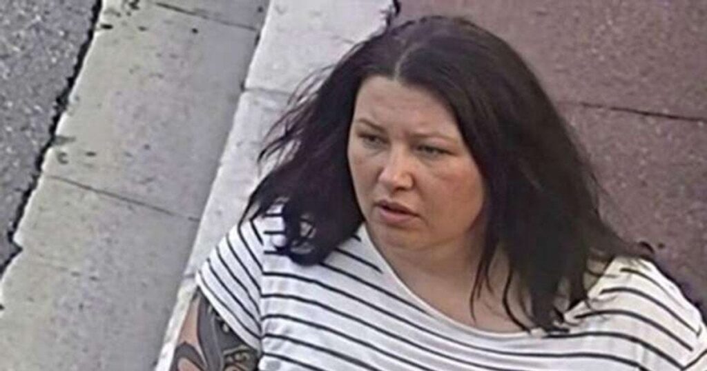 "Вона впала, він вистрілив ще": в суді сплили моторошні деталі вбивства Березовської, було чотири постріли "Вона впала, він вистрілив ще": в суді сплили моторошні деталі вбивства Березовської, було чотири постріли