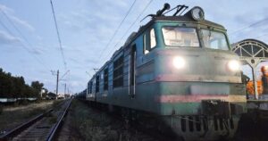 Під Києвом — нова смертельна ДТП з поїздом: загинула 26-річна жінка, перші деталі