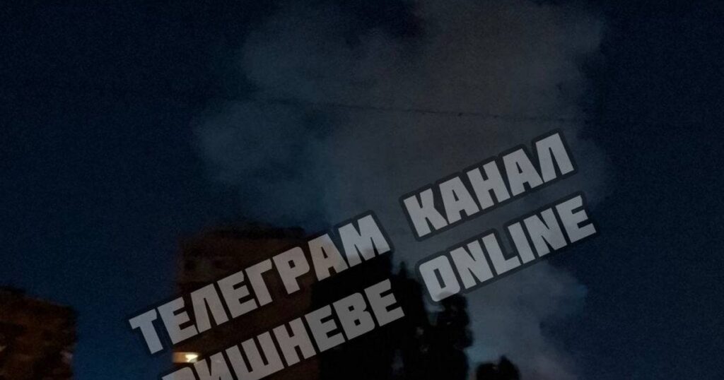 У Києві після удару РФ спалахнули пожежі у трьох районах: уламки пошкодили багатоповерхівку