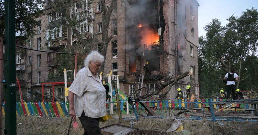 У Києві 3 липня оголосили днем жалоби за загиблими від російського удару 2 липня — Укрaїнa У Києві 3 липня оголосили днем жалоби за загиблими від російського удару 2 липня — Укрaїнa