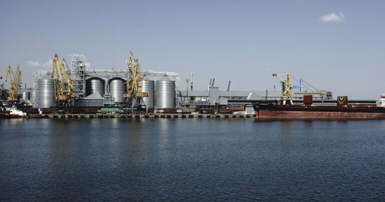 Росія ескалує морську війну: важкі ракети проти цивільних суден біля Одеси, під ударом — навіть турецькі кораблі