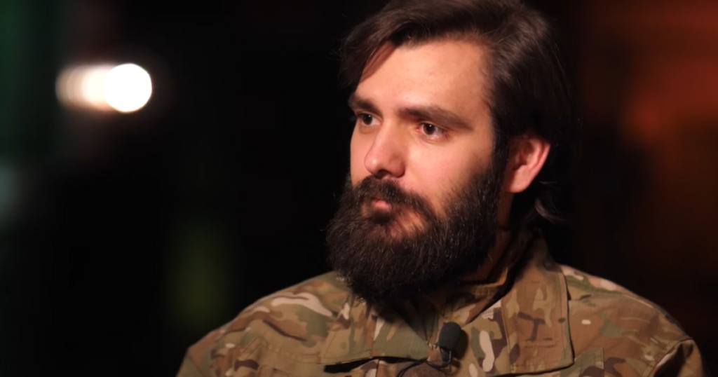 Захисник «Азовсталі» Кротевич відмовився від нагороди, що йому вручив Сирський — Укрaїнa Захисник «Азовсталі» Кротевич відмовився від нагороди, що йому вручив Сирський — Укрaїнa