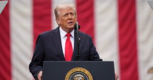 Трамп заявив про значний прогрес щодо війни в Україні: що сказав про Путіна і Зеленського