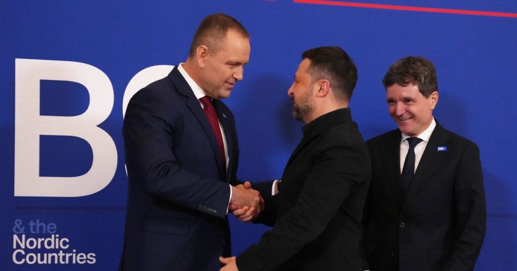 Скандал між Україною і Польщею - Навроцький розкрив деталі першої розмови із Зеленським — Політика Скандал між Україною і Польщею - Навроцький розкрив деталі першої розмови із Зеленським — Політика