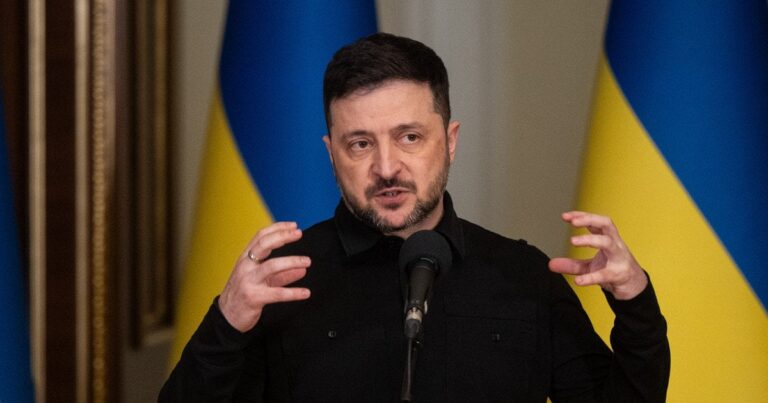 Зеленський попереджає: Путін готує небезпечний новий наступ сотнями тисяч солдатів
