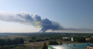 Вибухи розірвали РФ - дрони дісталися Татарстану, НПЗ палає, росіяни панікують і масово викладають відео — Світ
