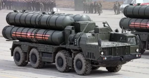 Чому Україна не завжди збиває ракети С-400: експерт пояснює ключові причини та шляхи протидії