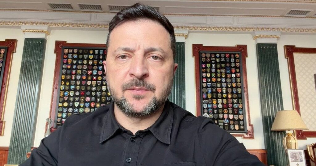Удари по РФ дають результат: Зеленський заявив, що найближче оточення Путіна готове до миру