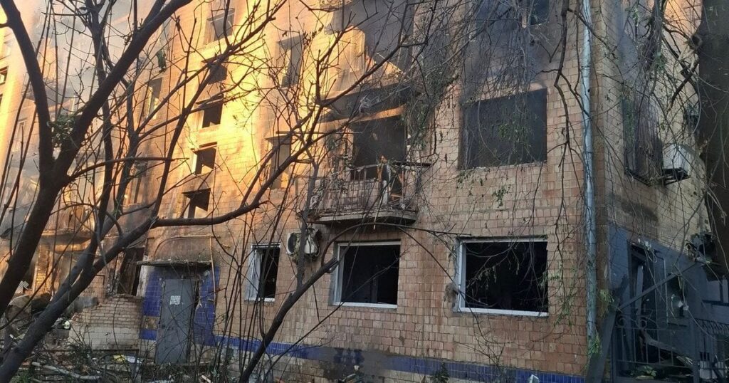 «У нас нічого не залишилося»: Reuters розповіло історію киянки, яка втратила квартиру через удар РФ