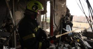 Атака РФ на Київ 8 липня — влучання у 25-поверхівку, ДСНС розкрила нові деталі — Київ