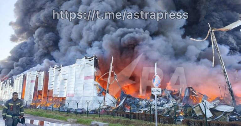 Чорне небо над Москвою: дим від атаки дронів затягнув столицю РФ