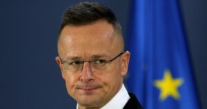 Петер Сіярто залишає угорський парламент заради міжнародної кар’єри в китайському автогіганті BYD
