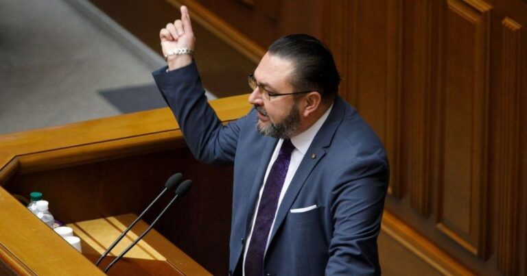 Нардеп Микита Потураєв складає мандат: Що ще сталося в Україні?