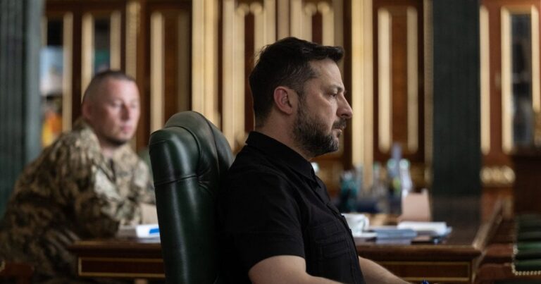 Зеленський зібрав командувачів ЗСУ: Фронт, ППО та потреби війська