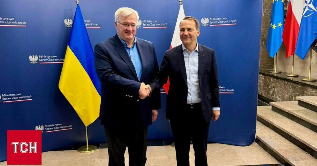 Конфлікт Польщі та України — Сибіга запропонував антикризовий пакет і новий формат діалогу — Політика Конфлікт Польщі та України — Сибіга запропонував антикризовий пакет і новий формат діалогу — Політика