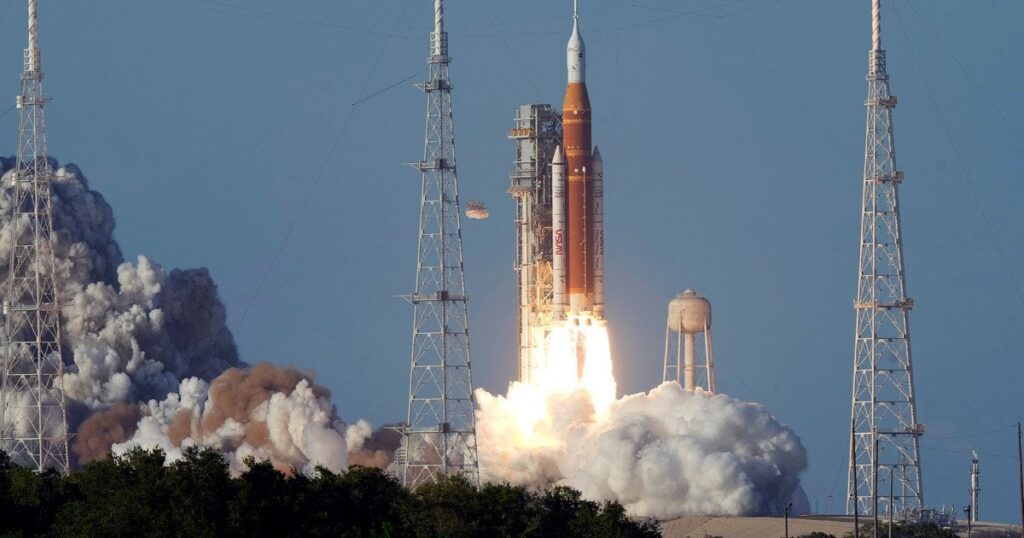 Смертельна пастка Місяця: астронавти вимагають від NASA змінити маршрут наступної місії Artemis Смертельна пастка Місяця: астронавти вимагають від NASA змінити маршрут наступної місії Artemis
