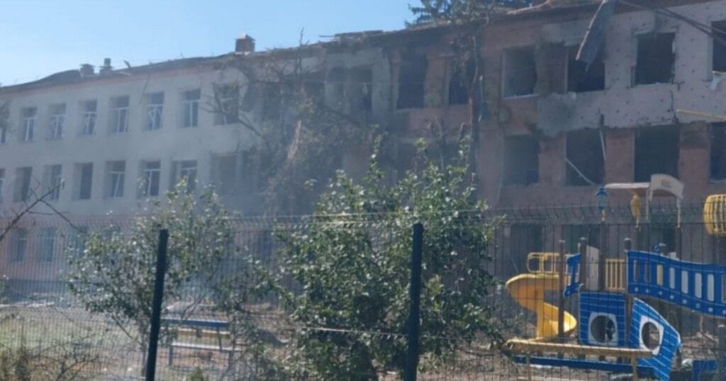 РФ 2 липня вдарила КАБом по навчальному комплексу в Сумах: що відомо про постраждалих — Укрaїнa РФ 2 липня вдарила КАБом по навчальному комплексу в Сумах: що відомо про постраждалих — Укрaїнa
