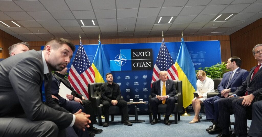 Трамп і Зеленський — в Анкарі президент США несподівано відзначив генерала Палісу — Політика