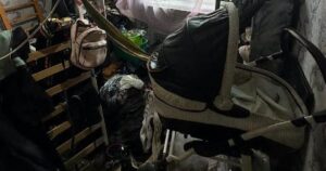 Смерть немовляти у Дніпрі — поліція затримала матір і розслідує обставини — Укрaїнa